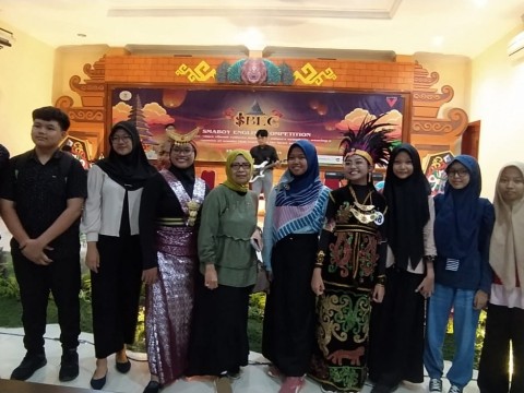 Siswa SMP 1 Ngunut meraih Juara di SMABOY ENGLISH COMPETITIO